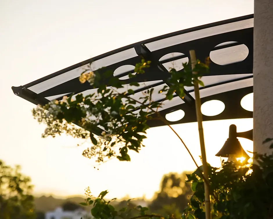 Canopia by Palram Auvent arrondi Herald gris l.223,5 x P.139 x H.33 cm