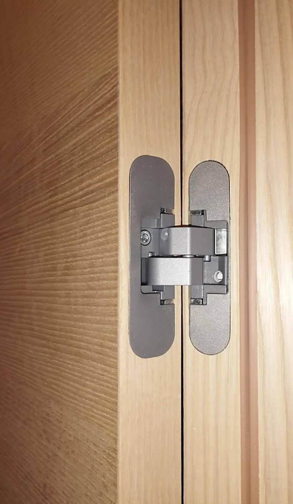 Lynporte Bloc Porte isoplane LYNX 930 droit en placage bois frêne gris européen