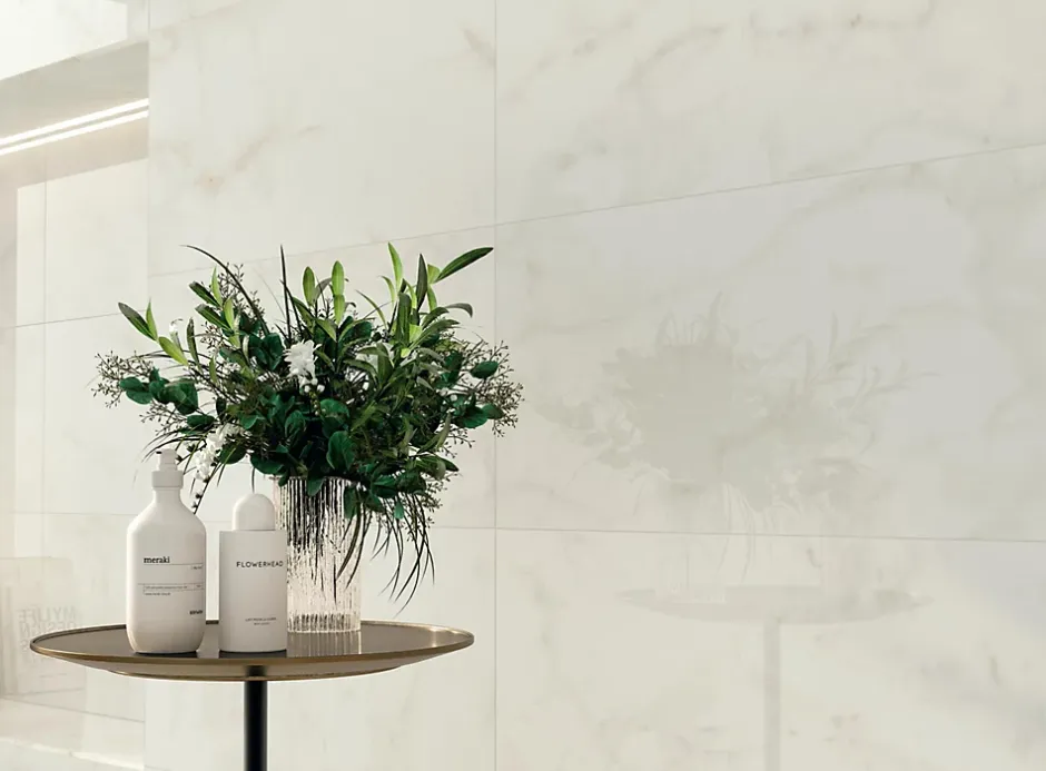 Carrelage effet Marbre Blanc Calacatta Celeste 80x40x0,85 cm Brillant Faventa - Mur intérieur (vendu par carton de 1,28 m²) - RO'M-Ro'Ma Carrelage New