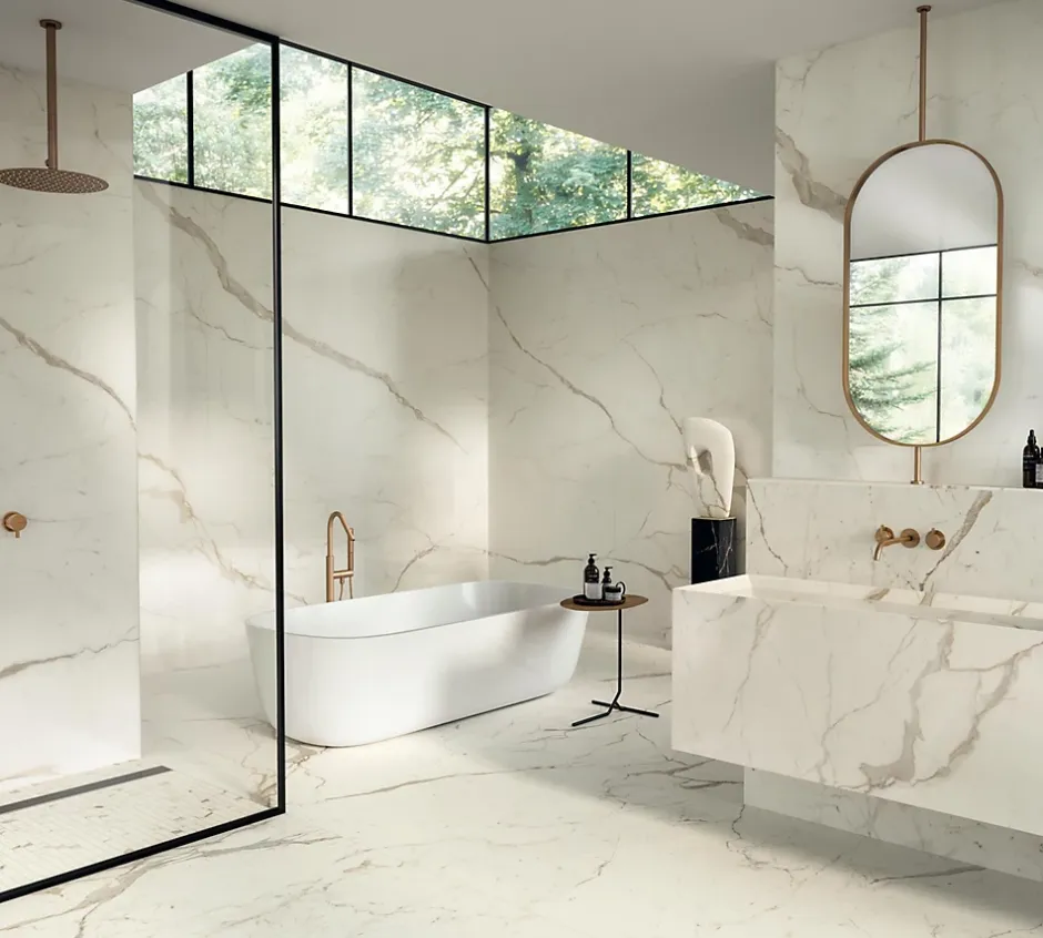 Carrelage effet Marbre Blanc Calacatta Prima 278x120x0,6 cm Silk Faventa - Mur intérieur (vendu par carton de 3,336 m²) - RO'MA CA-Ro'Ma Carrelage New