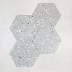 Les Carreaux De Jean  Carrelage Effet Terrazzo Hexagonal AROUSA 25,8x29 Gris - Les Carreaux de Jean