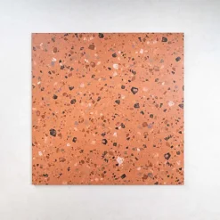Gioia Materia Carrelage effet Terrazzo COCCIO 60x60 rectifié Coral - Les Carreaux de Jean