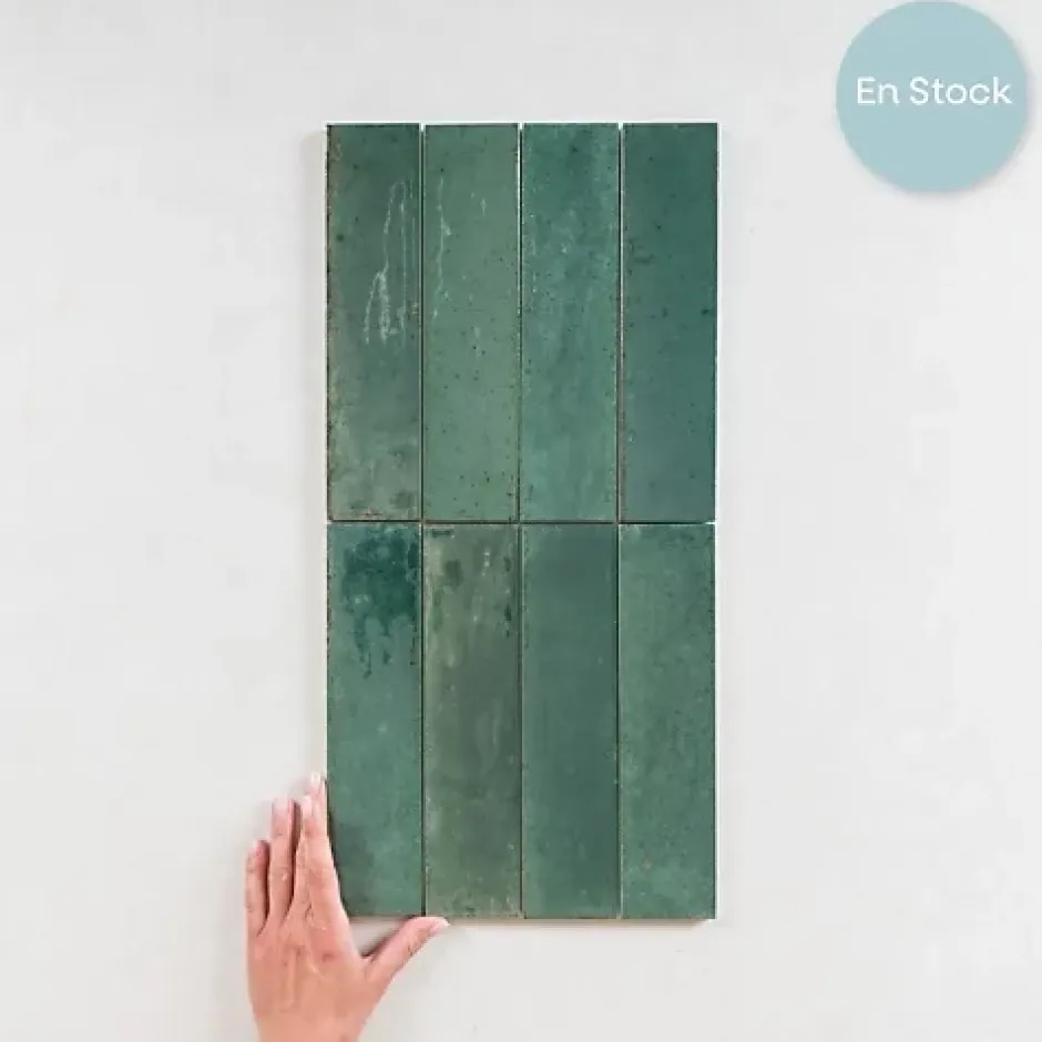 Les Carreaux De Jean Carrelage Effet Zellige Vert Émeraude TANGER 6x24 Green - Les Carreaux de Jean