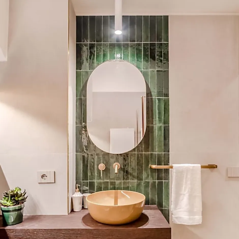 Les Carreaux De Jean Carrelage Effet Zellige Vert Émeraude TANGER 6x24 Green - Les Carreaux de Jean