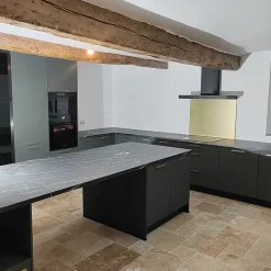 Carrelage en travertin deuxième choix - Opus : 4 formats, 1,2 cm - Vendu en lot de 0.74 m²-Ligerio