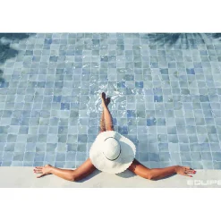 Aelle Carrelage Carrelage extérieur piscine carré bleu brillant 15x15 cm SPA&POOLS SKY BLUE