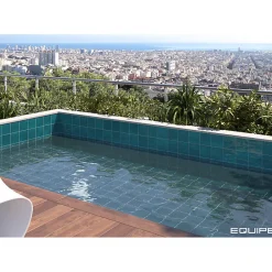 Carrelage extérieur piscine carré bleu brillant 15x15 cm SPA&POOLS GLACIER-Aelle Carrelage Hot