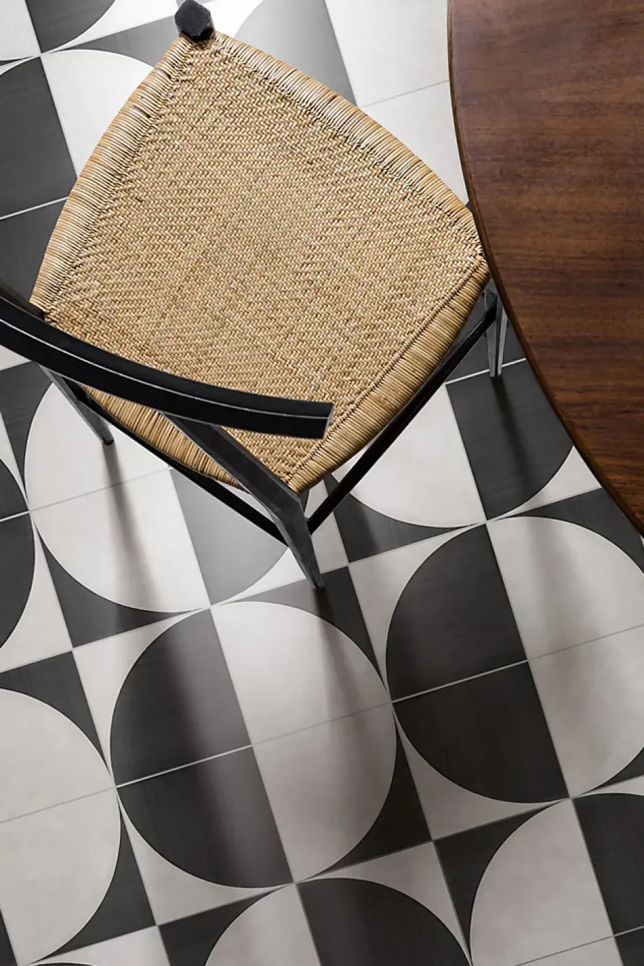 Carrelage Imitation Carreaux De Ciment 20x20 SCENARIO Tappeto 2B Nero - Les Carreaux de Jean-Les Carreaux De Jean Outlet