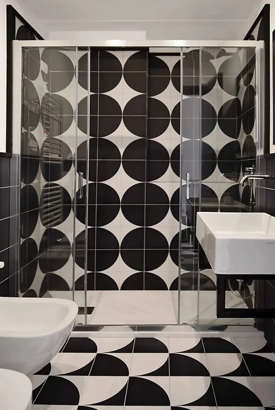 Carrelage Imitation Carreaux De Ciment 20x20 SCENARIO Tappeto 2B Nero - Les Carreaux de Jean-Les Carreaux De Jean Outlet