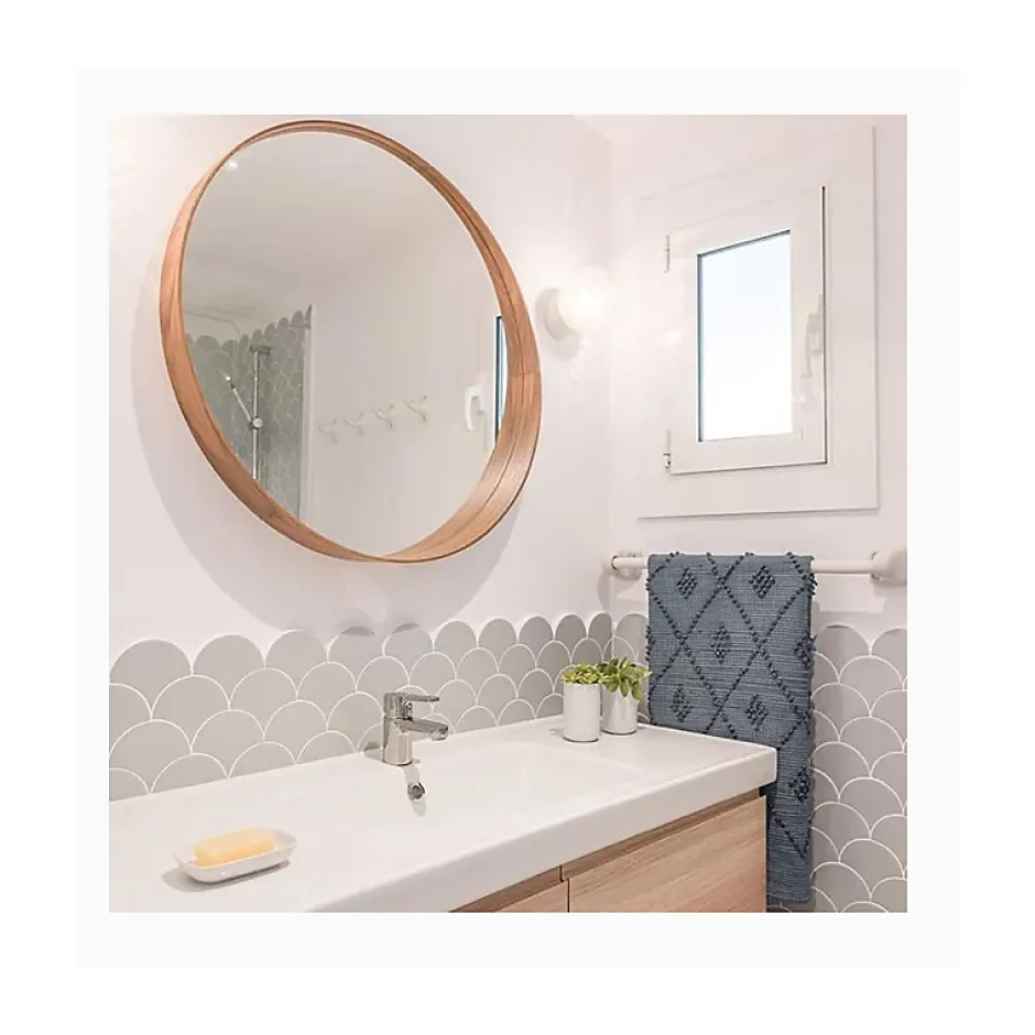 Aelle Carrelage Carrelage mur écaillon de poisson uni gris brillant 10,6x12 cm SCALE FAN LIGHT GREY