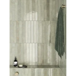 Aelle Carrelage Carrelage mur effet pierre gris vert 5x40 cm brillant - VERTICALE GREEN FIELD