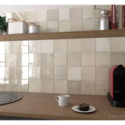 Carrelage mur effet zellige bejmat beige 13,2x13,2 cm ARTISAN OCHRE-Aelle Carrelage Discount