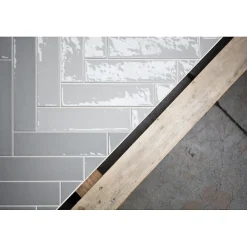 Carrelage mur effet zellige gris claire 6,5x26,6 cm CROMIA26 GRIGIO 1-Aelle Carrelage Hot