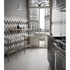 Carrelage mur triangulaire uni gris brillant SCALE TRIANGOLO LIGHT GREY-Aelle Carrelage Sale