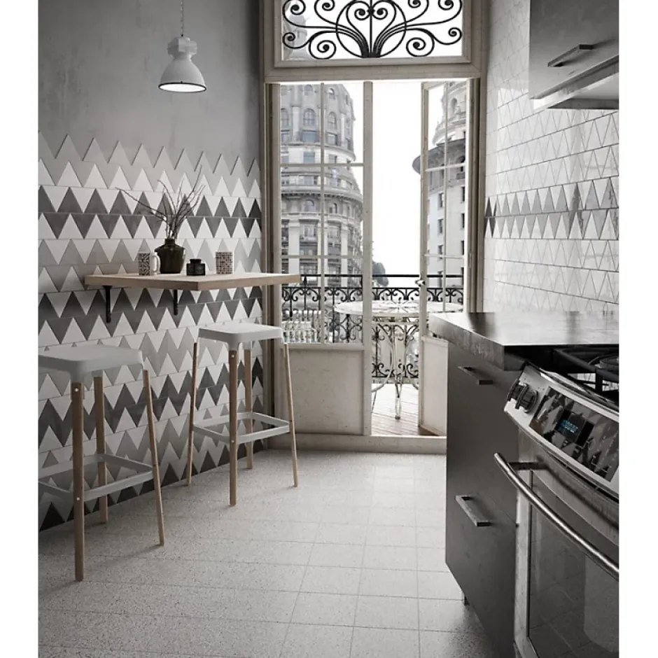 Carrelage mur triangulaire uni gris brillant SCALE TRIANGOLO LIGHT GREY-Aelle Carrelage Sale