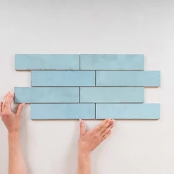 Gioia Materia Carrelage mural Effet Zellige Bleu Ciel TRIBE 6x24,6cm Watercolour - Les Carreaux de Jean