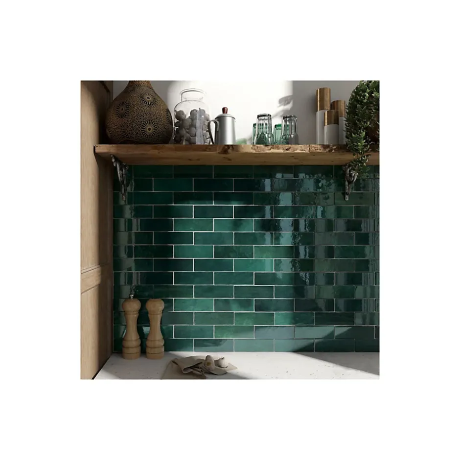 Carrelage mural faïence effet zellige ARTISAN 13,2x13,2cm et 20x6,5cm 13.2x13.2 cm Burgundi - Brillant / Poli - boîte de 1 m2-Gioia Materia