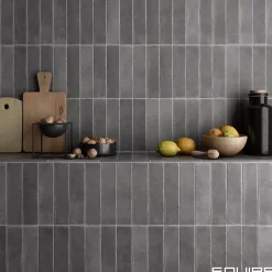 Aelle Carrelage carrelage sol / mur effet zellige bejmat noir 6x24,6 cm mate ARGILE DARK