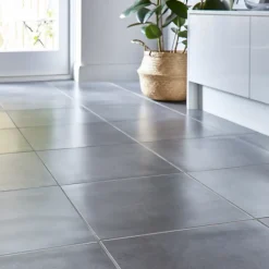 GoodHome Carrelage sol anthracite effet béton L.42,6 x l.42,6 cm x ép.7,4 mm, Konkrete