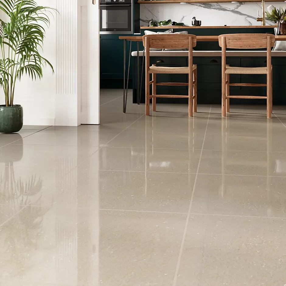 Carrelage sol et mur effet marbre beige brillant L.60 x l.60 cm x ép.8 mm, Musetta-GoodHome Outlet