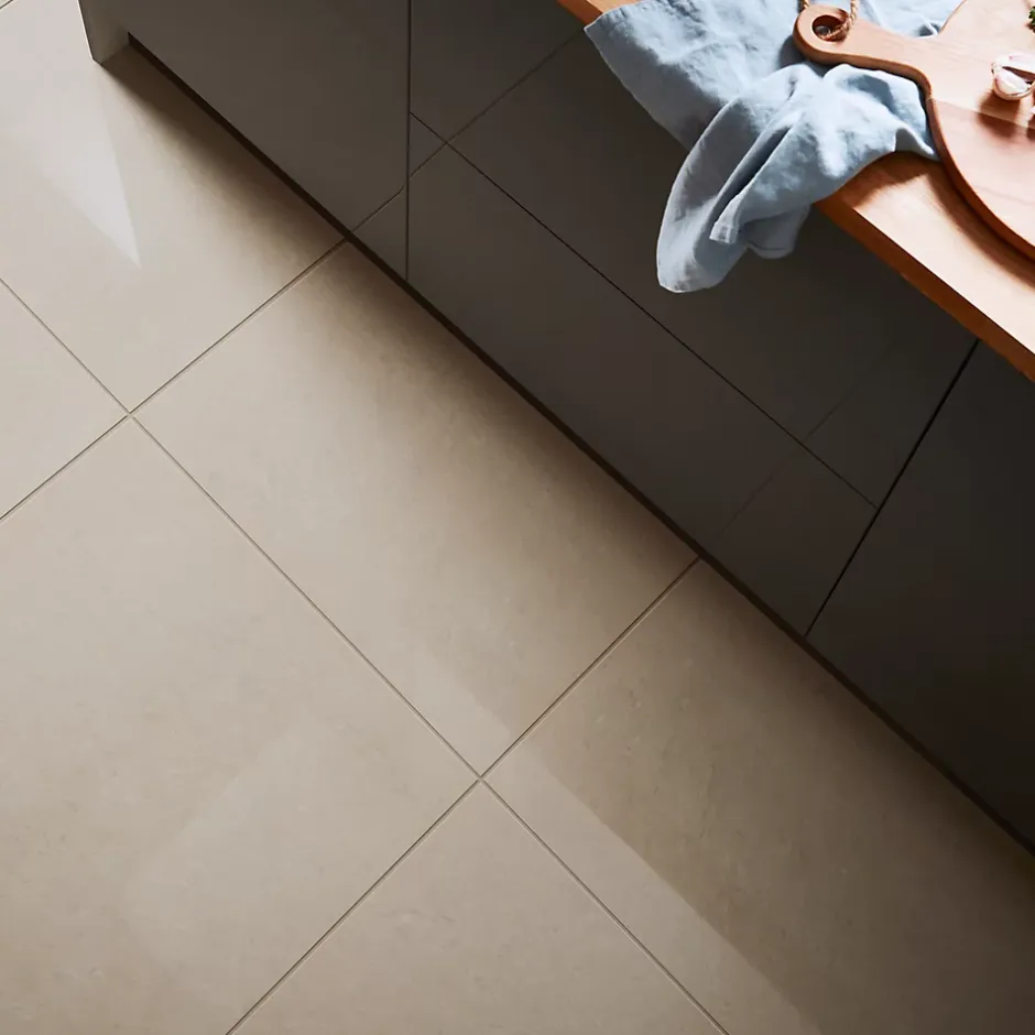 Carrelage sol et mur effet marbre beige brillant L.60 x l.60 cm x ép.8 mm, Musetta-GoodHome Outlet