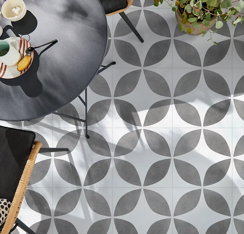 Carrelage sol extérieur effet carreau de ciment gris et blanc L.45 x l.45 cm x ép.7,4 mm, Patch