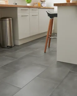 GoodHome Carrelage sol gris foncé effet béton L.60 x l.30 cm x ép.10 mm, Smooth