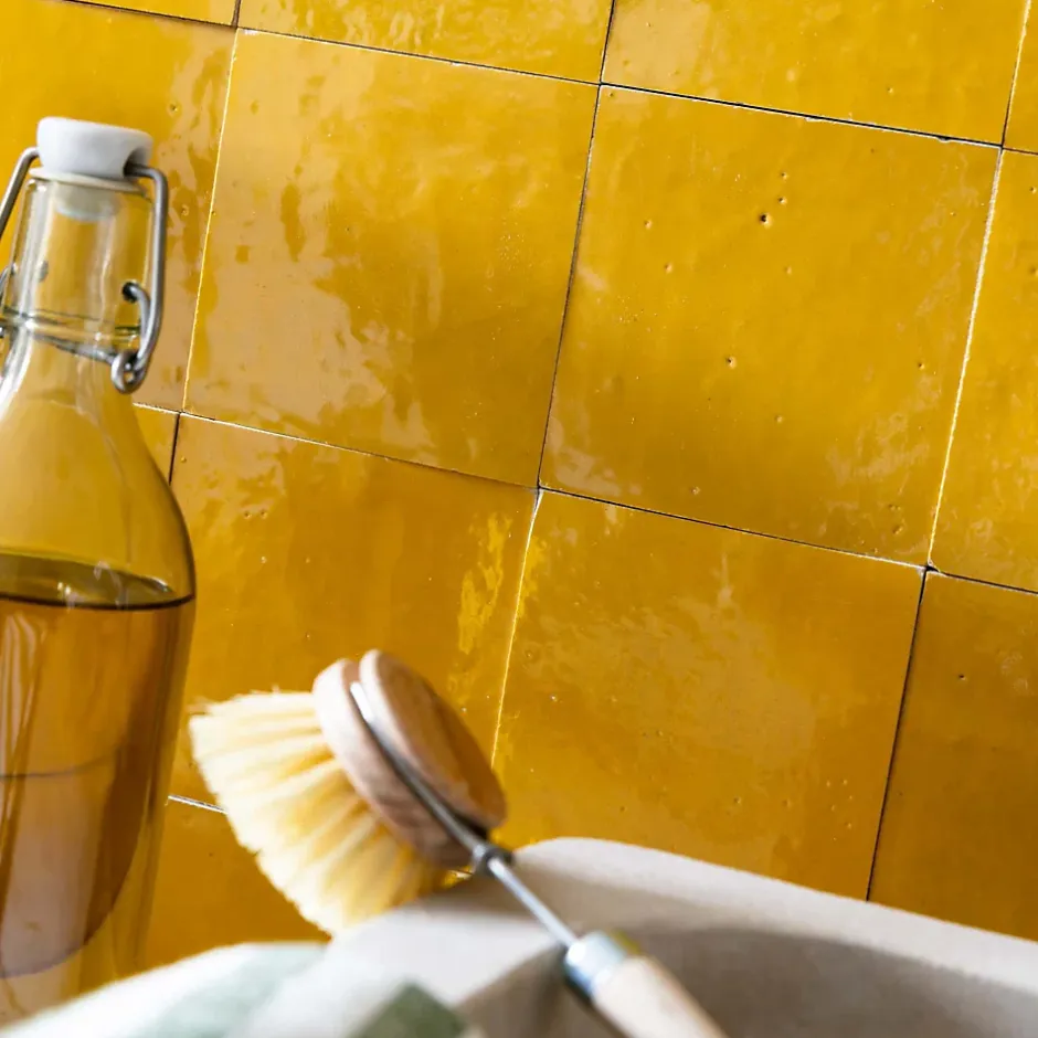 Carrelage Zellige Marocain Jaune Moutarde 10x10 cm (vendu par 1 m²) --Ro'Ma Nature Hot