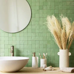 Carrelage Zellige Marocain Vert Amande 5x5 cm (vendu par plaque de 30x30 cm soit 0,09 m²) --Ro'Ma Nature Outlet