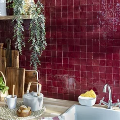 Carrelage Zellige Marocain Rouge Lie de vin 5x5 cm (vendu par plaque de 30x30 cm soit 0,09 m²) --Ro'Ma Nature Hot