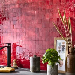 Ro'Ma Nature Carrelage Zellige Marocain Rouge Pétillant 5x5 cm (vendu par plaque de 30x30 cm soit 0,09 m²) -