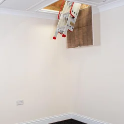 Échelle de grenier coulissante aluminium 3 sections avec main courante, Charge max. 150 kg, EN14975, BPS Depot-BPS Access Solutions Online