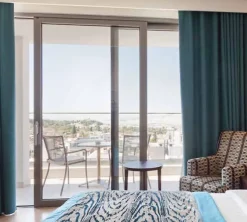 Châssis coulissant en aluminium à soulèvement 3 ventaux SMARTIA S560 (L.:3200mm x H.:2200mm) Noir RAL 9005-3 in 1 Sale