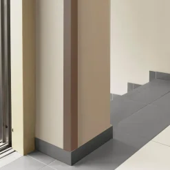 Cornière PVC 30x30mm , Autocollante, Protection coins et arêtes, 150 cm, marron-Quest Clearance