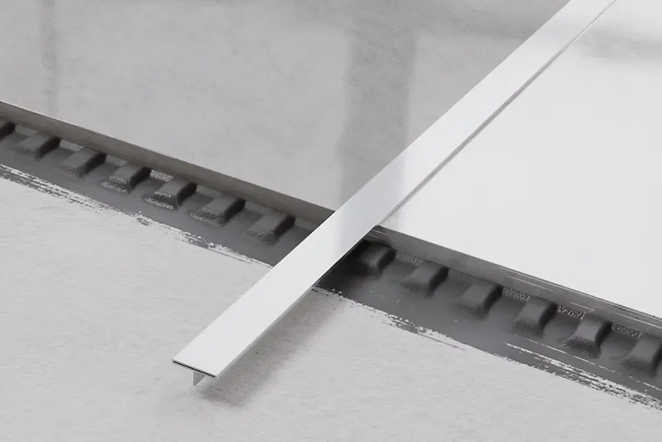 Couvre-joint profilé décoratif Ts en inox rectifié Argent satiné - 15mm x 2440mm x 0,65 ep.-Ilcom New