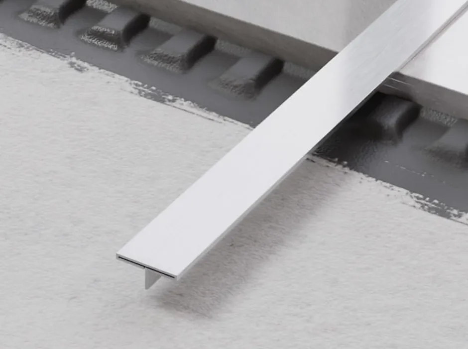 Couvre-joint profilé décoratif Ts en inox rectifié Argent satiné - 15mm x 2440mm x 0,65 ep.-Ilcom New