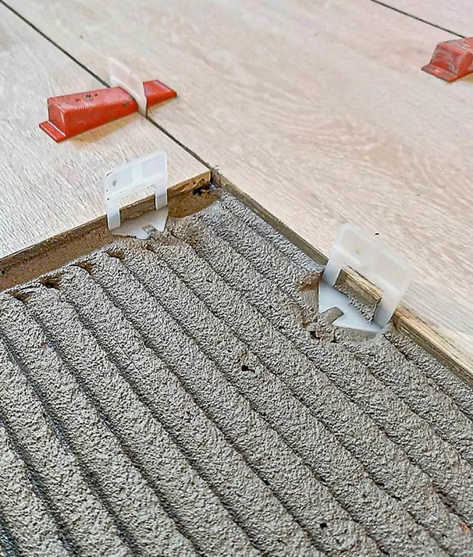 Croisillons et Systèmes Autonivelants, R.L.S., Bases HD - Croisillons nivelant pour carreaux ayant une épaisseur de 3 à 12 mm - B-Raimondi Clearance