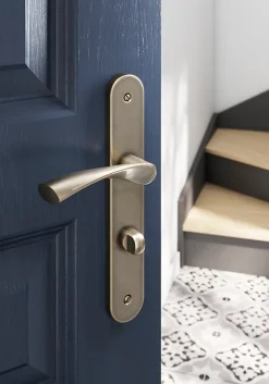 GoodHome Ensemble poignée sur plaque rond à condamnation Breage effet laiton satin doré L.120.5mm x l.40mm entraxe 195mm