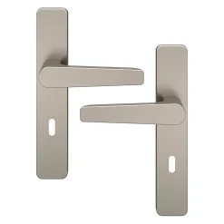 GoodHome Ensemble poignée sur plaque rectangulaire serrure Kerver effet nickel satin gris L.128mm x l.42mm entraxe 165-195mm
