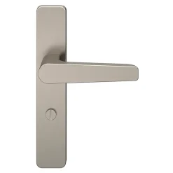 Ensemble poignée sur plaque rectangulaire à condamnation Kerver effet nickel satin gris L.128mm x l.42mm entraxe 165-195mm-GoodHome Clearance