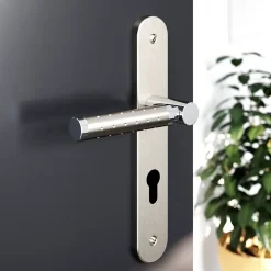 GoodHome Ensemble poignée sur plaque rondcylindre Brigg effet chrome et nickel satin gris L.132mm x l.40mm entraxe 195mm