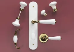 Ensemble poignée sur rosace Incurvé vis traversante ou à vis Porcelaine Vras brillant or Ø48mm-GoodHome New