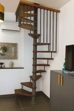 Escalier colimaçon 16 marches - Haut. à franchir 3.28 à 3.84m - Diam. 140cm - Trémie carrée - Struct. anthracite / marches noyer --Matisere Sale