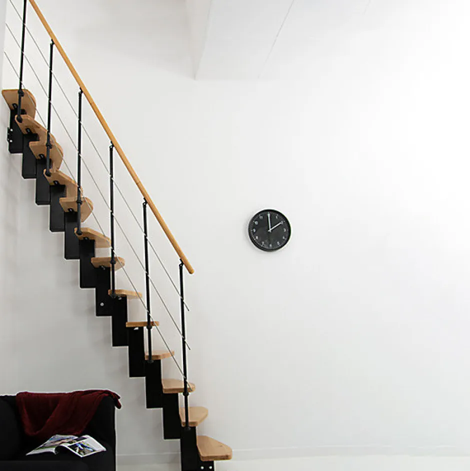 Escalier droit 8 marches - Hauteur à franchir 1.71 à 1.83m - Largeur 65cm - Structure blanche et marche hêtre - QUATR65/I-BB-8-Matisere New