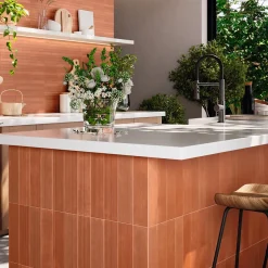 Faïence murale décor relief linéaire effet terre cuite tendance déco L.30 x l.7 cm, Minerra- Sale