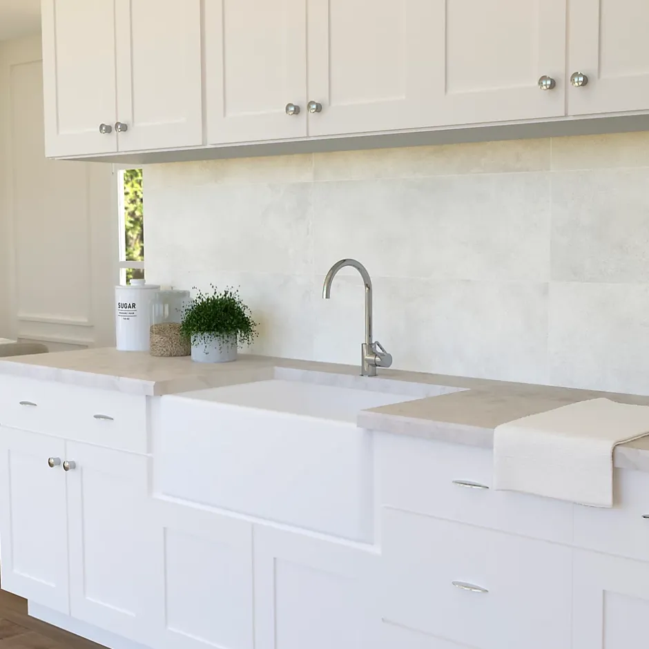 Baldocer Faïence murale effet béton gris clair mat L.90 x l.30 cm x ép.10,5 mm, Unik