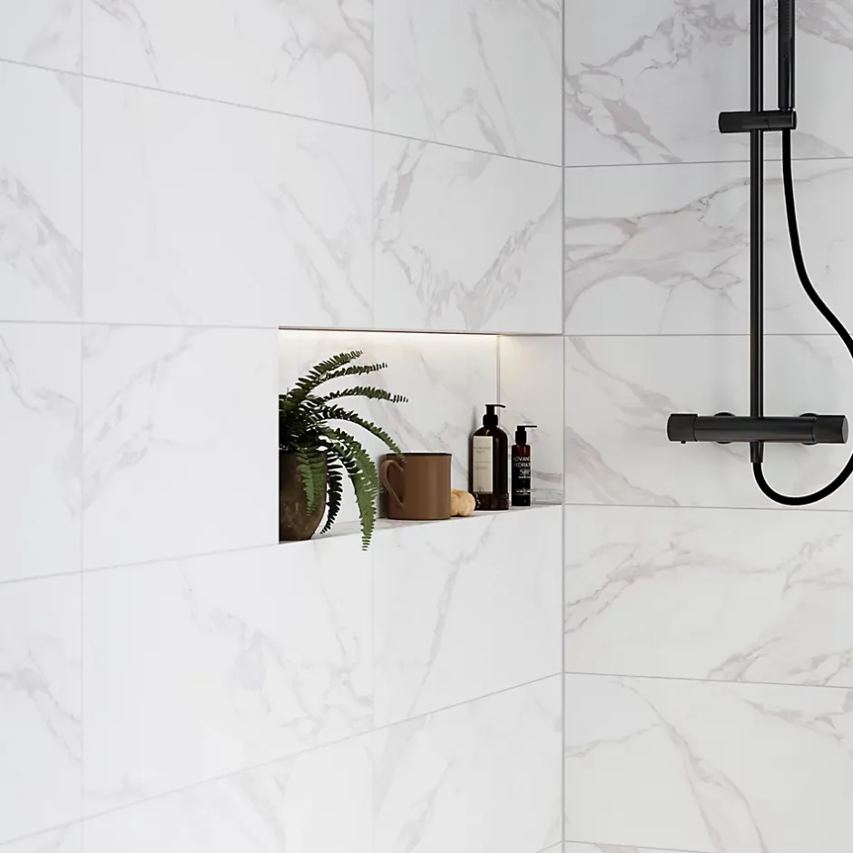 GoodHome Faïence murale effet marbre blanc mat L.90 x l.30 cm x ép.8,7 mm, Oazis