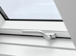 Fenêtre de toit à projection Confort Everfinish - polyuréthane L. 114 x H. 118 cm (GPU 0076 SK06)-Velux Clearance