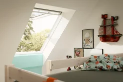 Velux Fenêtre de toit à projection Tout Confort Whitefinish - bois peint en blanc L. 78 x H. 98 cm (GPL 2057 MK04)