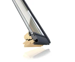 Fenêtre de toit à rotation Standard Clearfinish - bois/pin L. 55 x H. 78 cm (GGL 3054 CK02)-Velux Discount